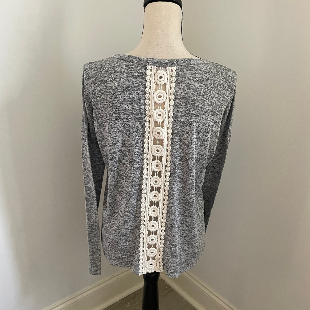 Forever 21‎ Gray Knit Crochet Blouse Womens Medium Boho Chic Contemporary Casual